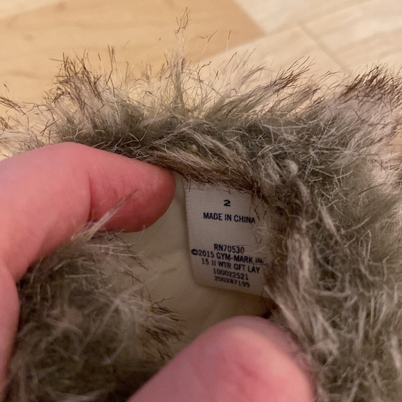 Janie and Jack booties, baby size 2 - Picture 4 of 4